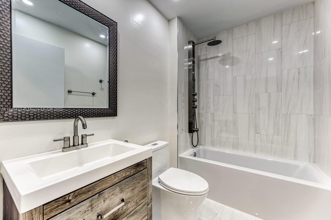 LA MIRADA AT BOCA POINTE - Residential Lease