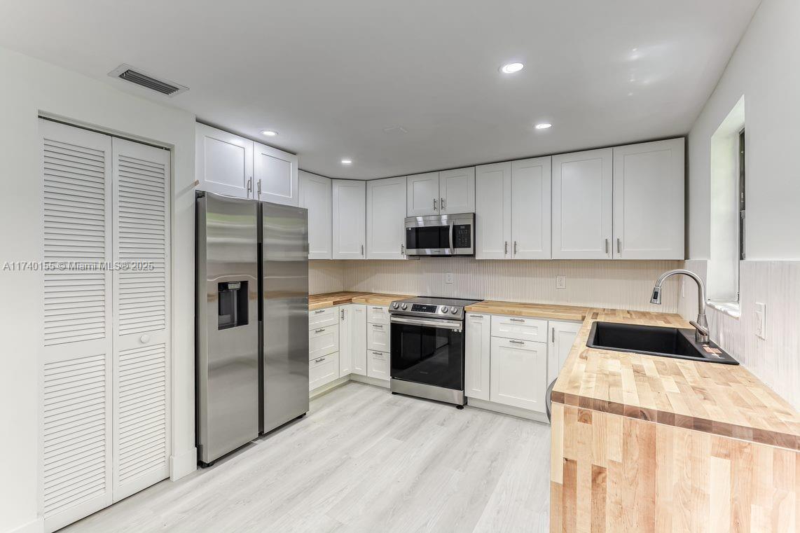 LA MIRADA AT BOCA POINTE - Residential Lease