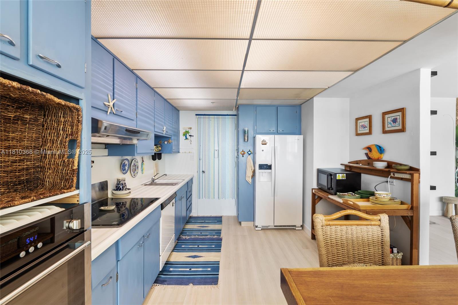 CRYSTAL HOUSE CONDO - Residential Lease