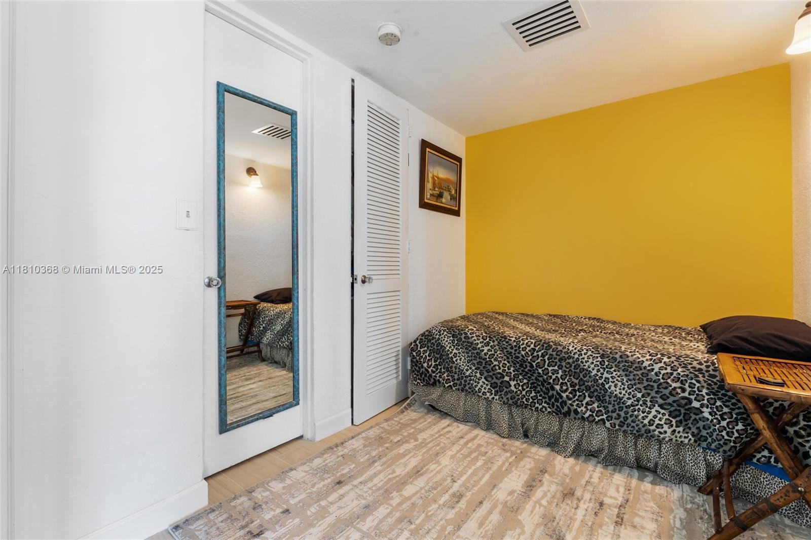 CRYSTAL HOUSE CONDO - Residential Lease