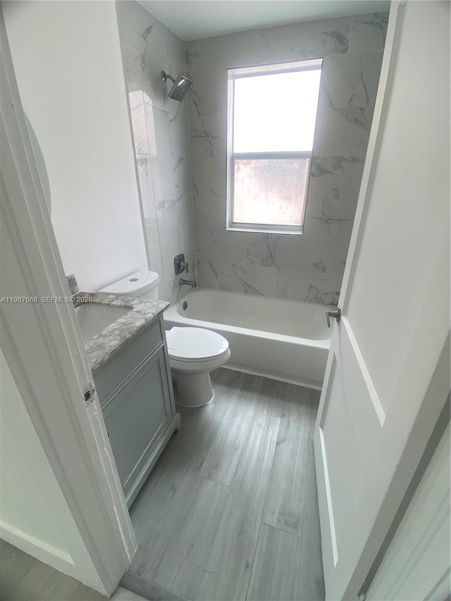 LAWRENCE ESTATES LAND COS - Residential Lease