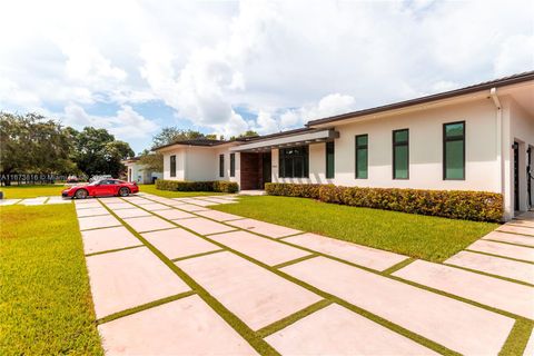 A home in Pinecrest