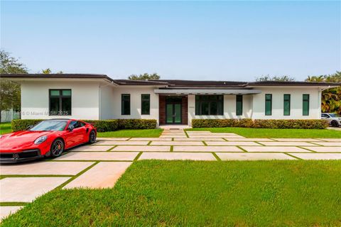 A home in Pinecrest