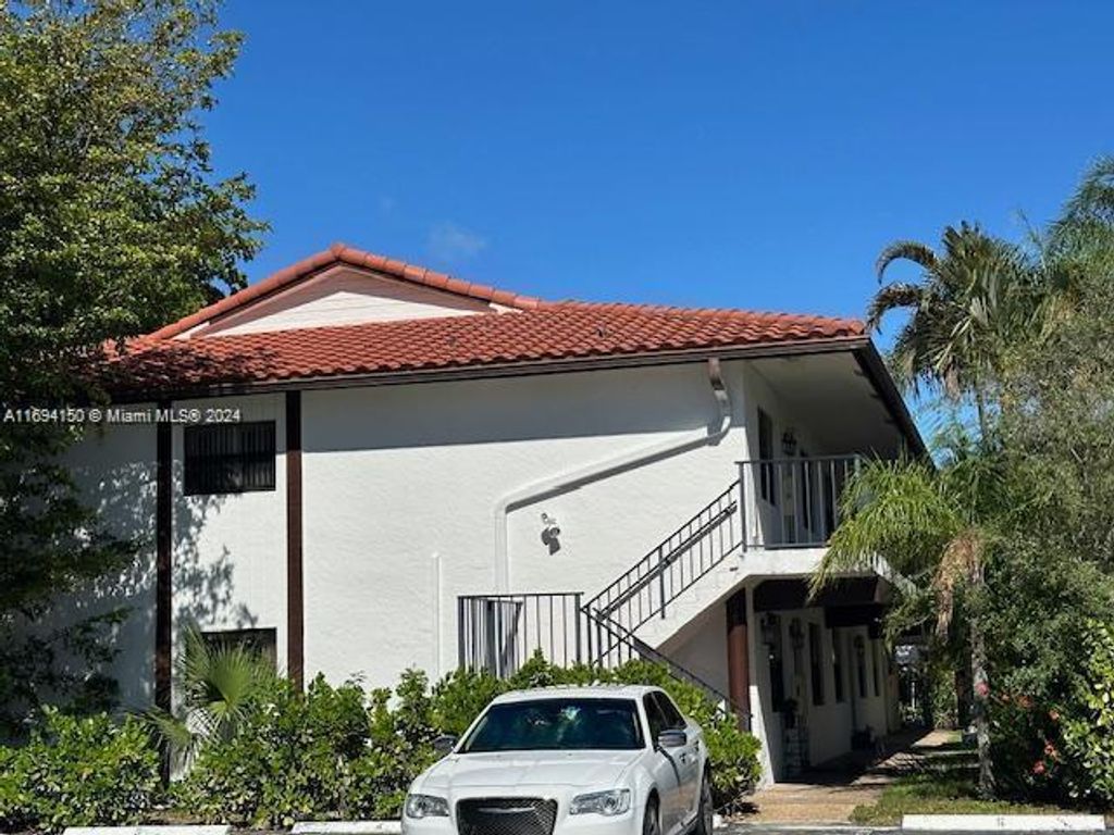 Photo of 1501 NW 13th St #Apt 3, Boca Raton, FL 33486 (MLS # A11694150)