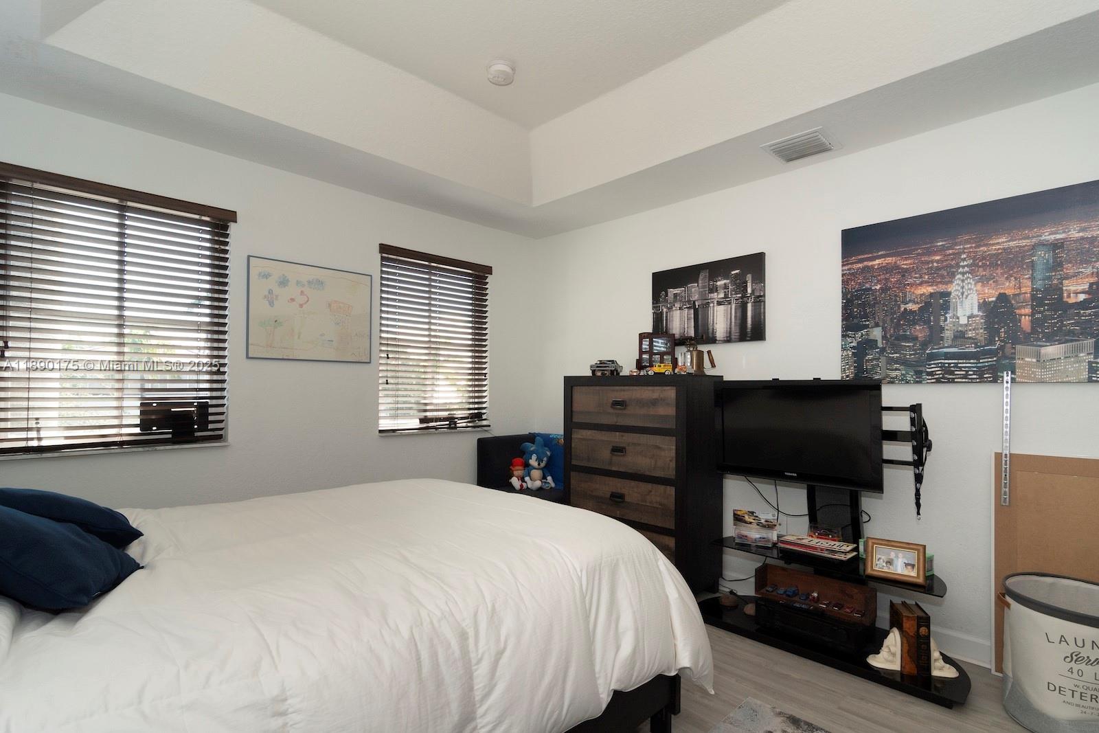 COURTYARDS TWO CONDO - Residential