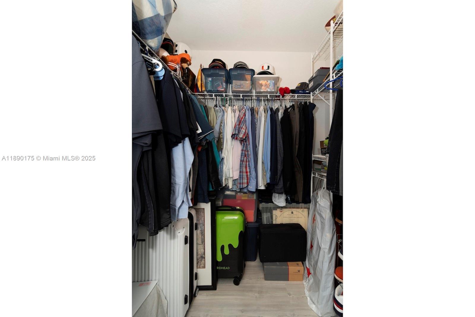 COURTYARDS TWO CONDO - Residential