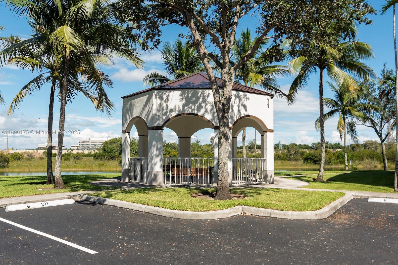 COURTYARDS TWO CONDO - Residential