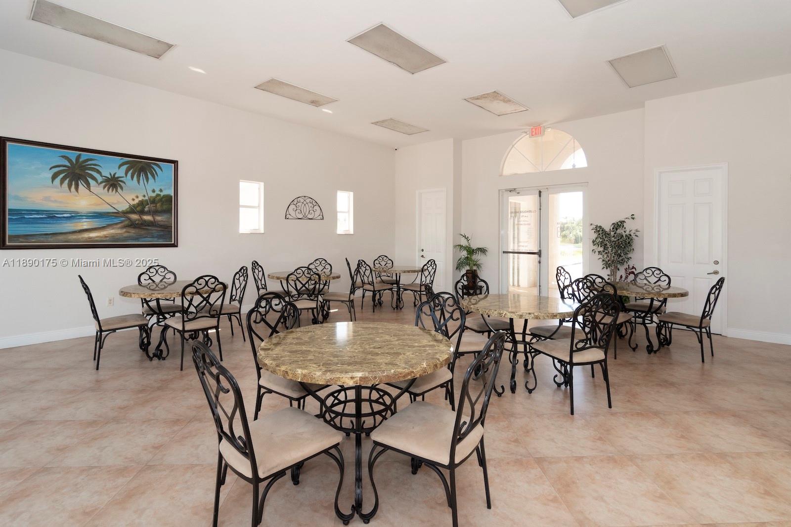 COURTYARDS TWO CONDO - Residential