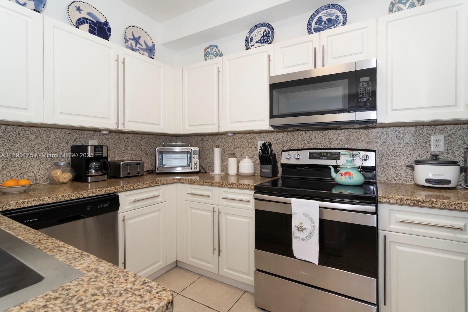 COURTYARDS TWO CONDO - Residential