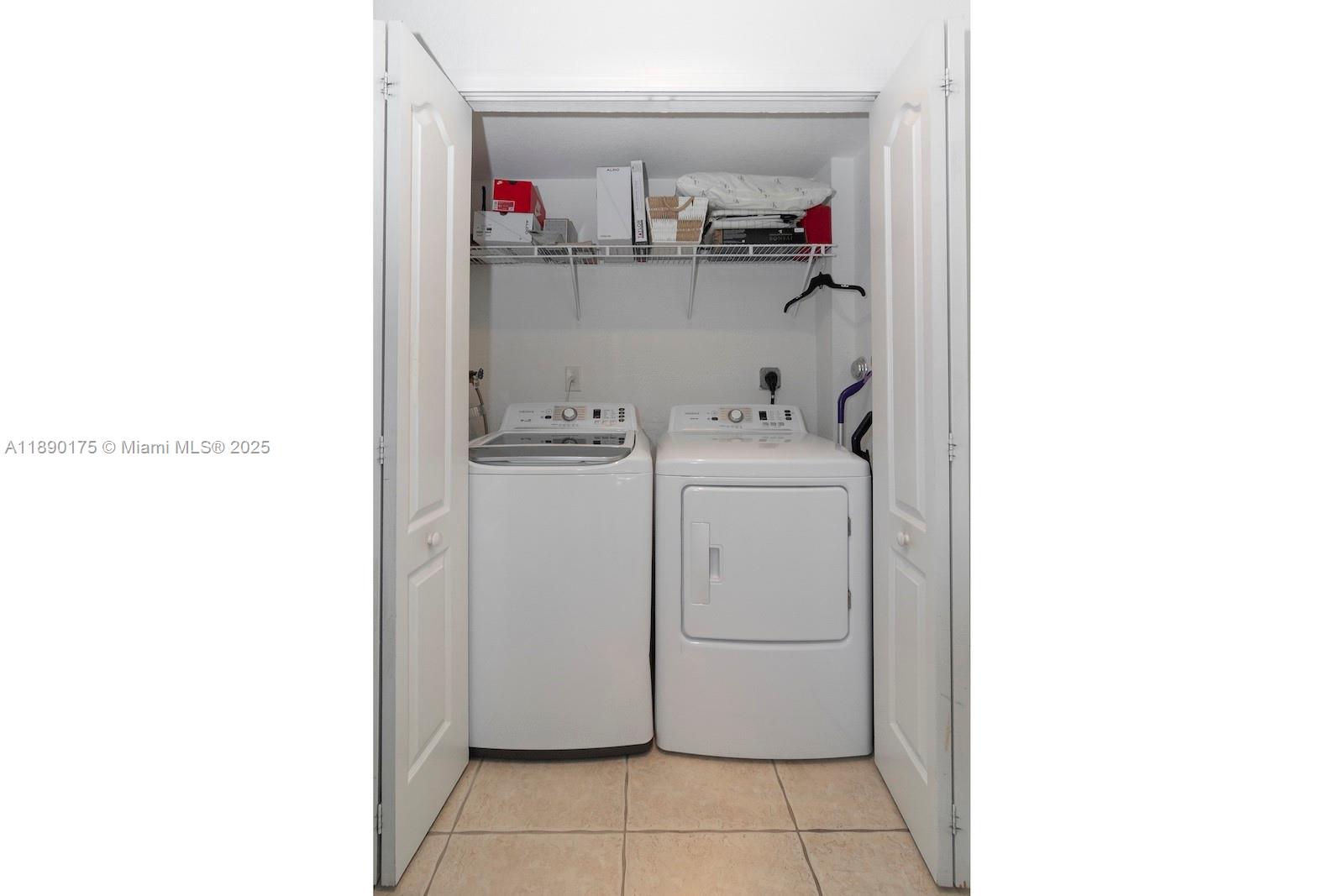 COURTYARDS TWO CONDO - Residential