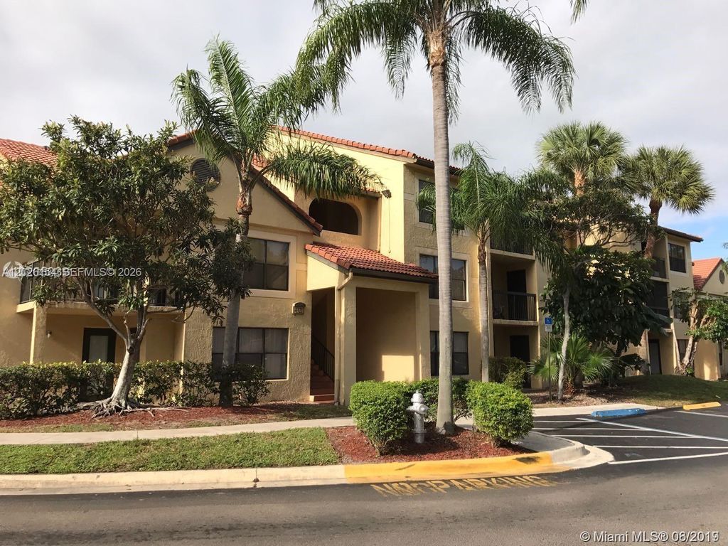 Photo of 4261 W Mcnab Rd #15, Pompano Beach, FL 33069 (MLS # A12026154)
