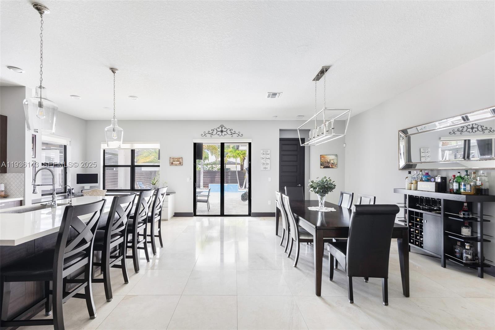 DUNNWOODY LAKE - Residential