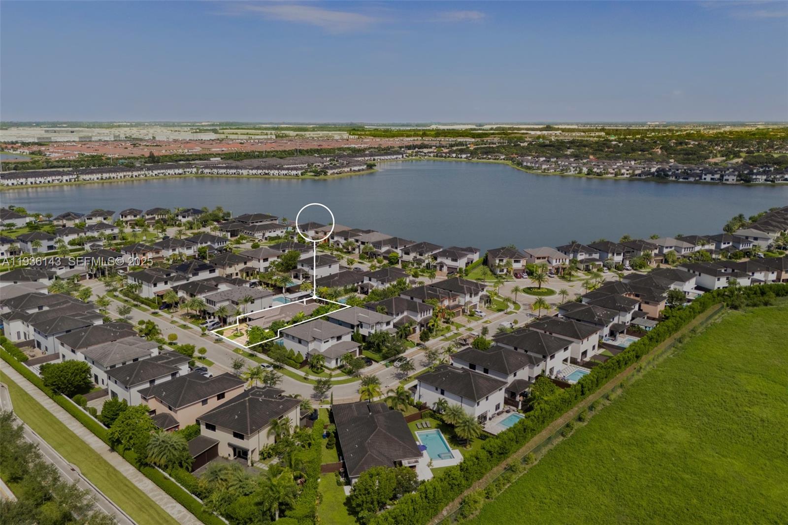 DUNNWOODY LAKE - Residential