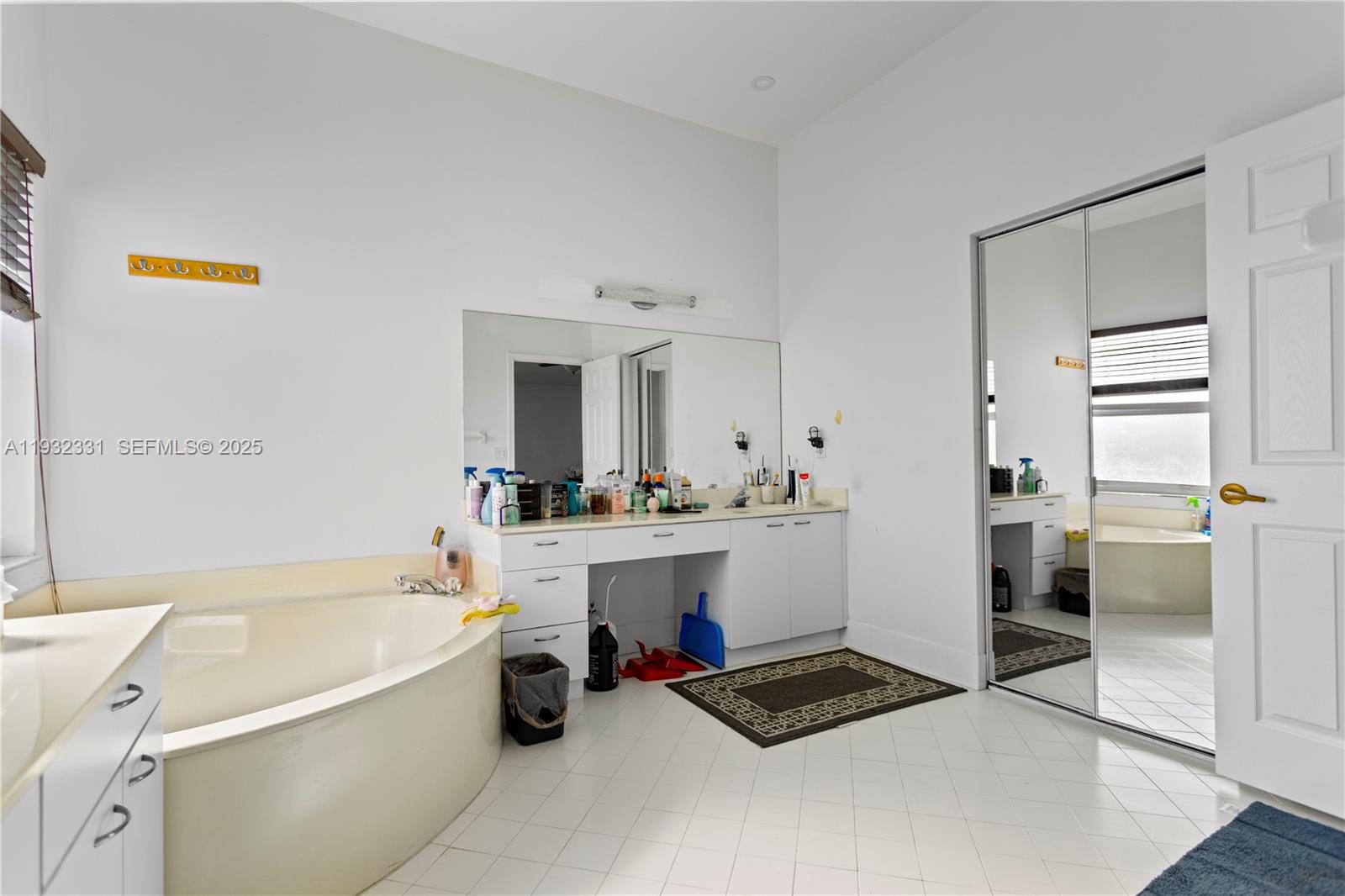 TOWNGATE - Residential