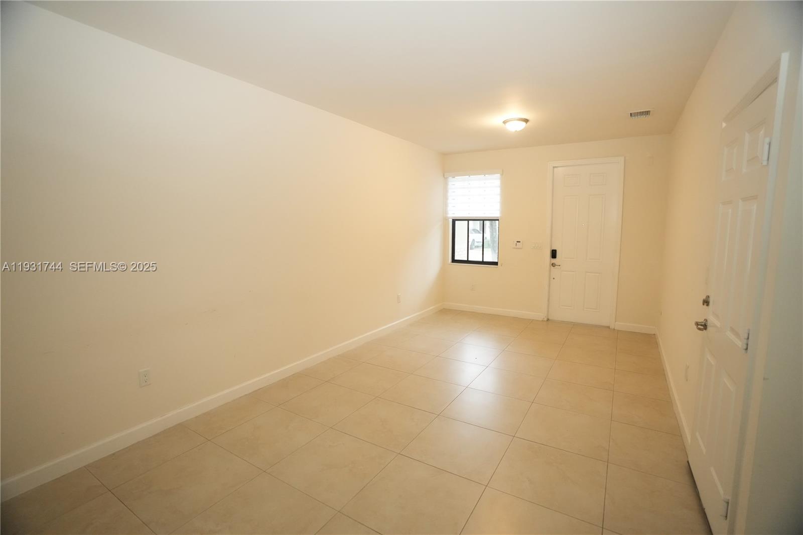 DORAL CAY - Residential Lease