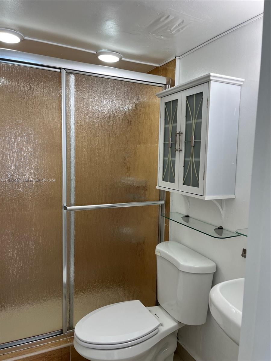EL CID CONDO - Residential Lease