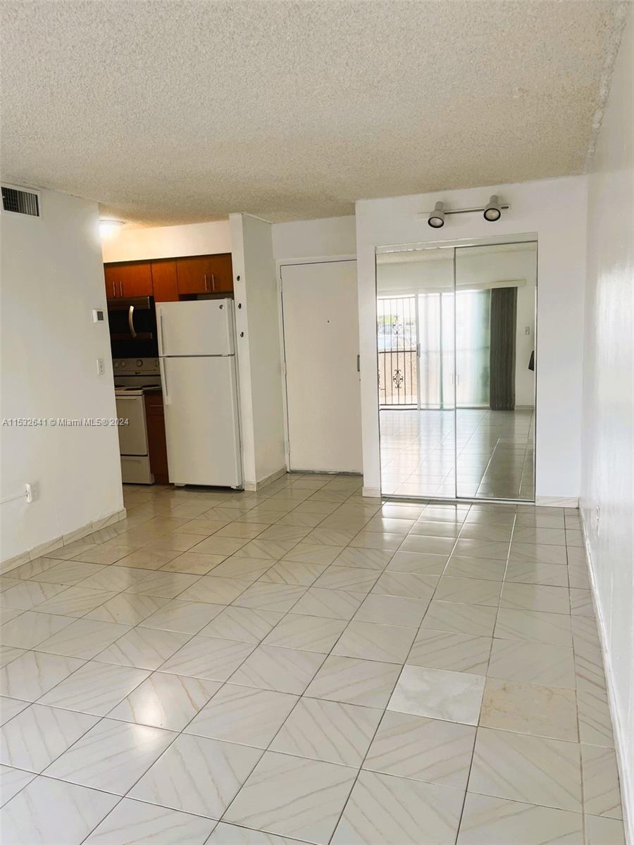 EL CID CONDO - Residential Lease