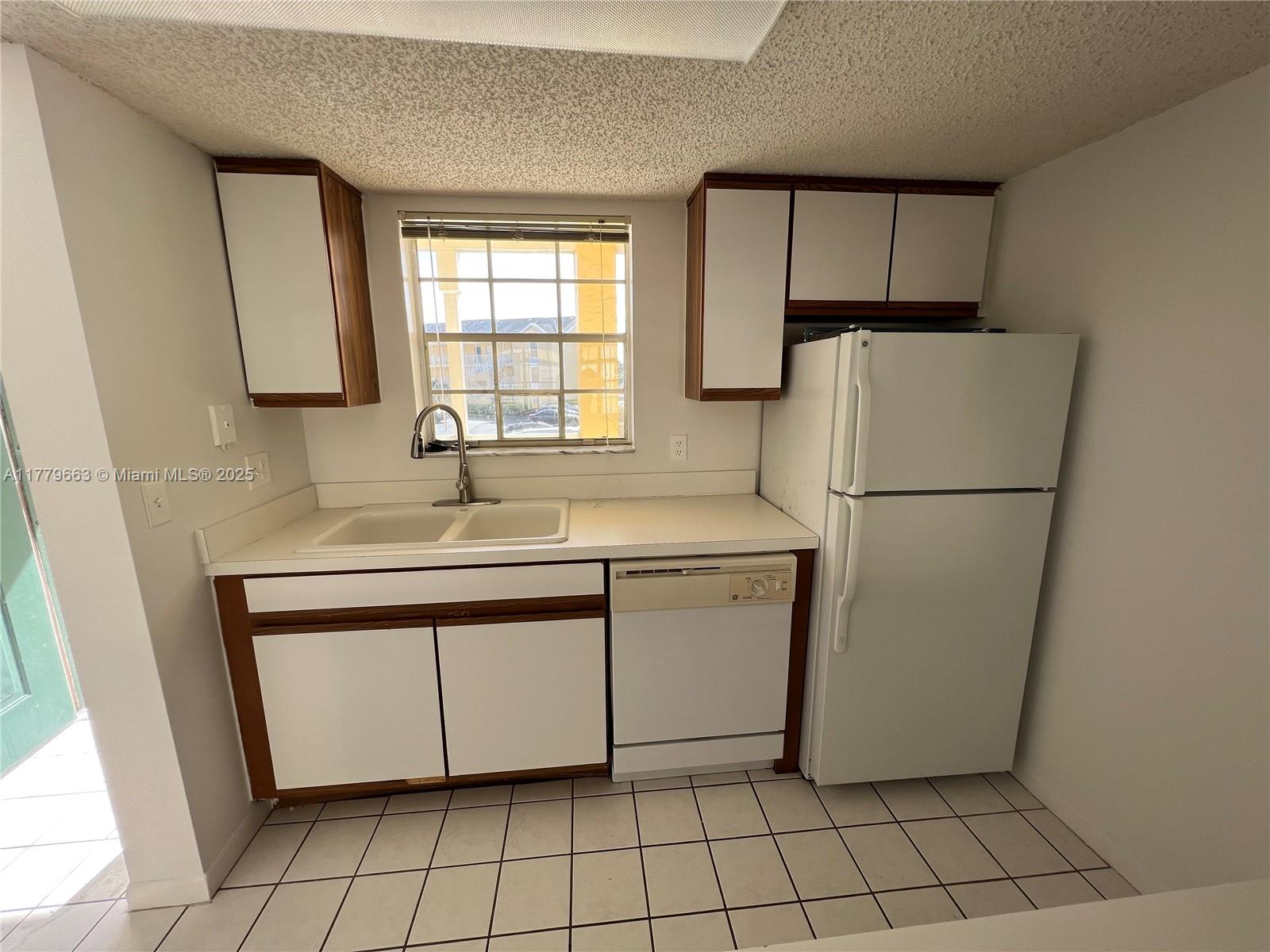 ADDISON POINTE AT BOCA RA - Residential Lease