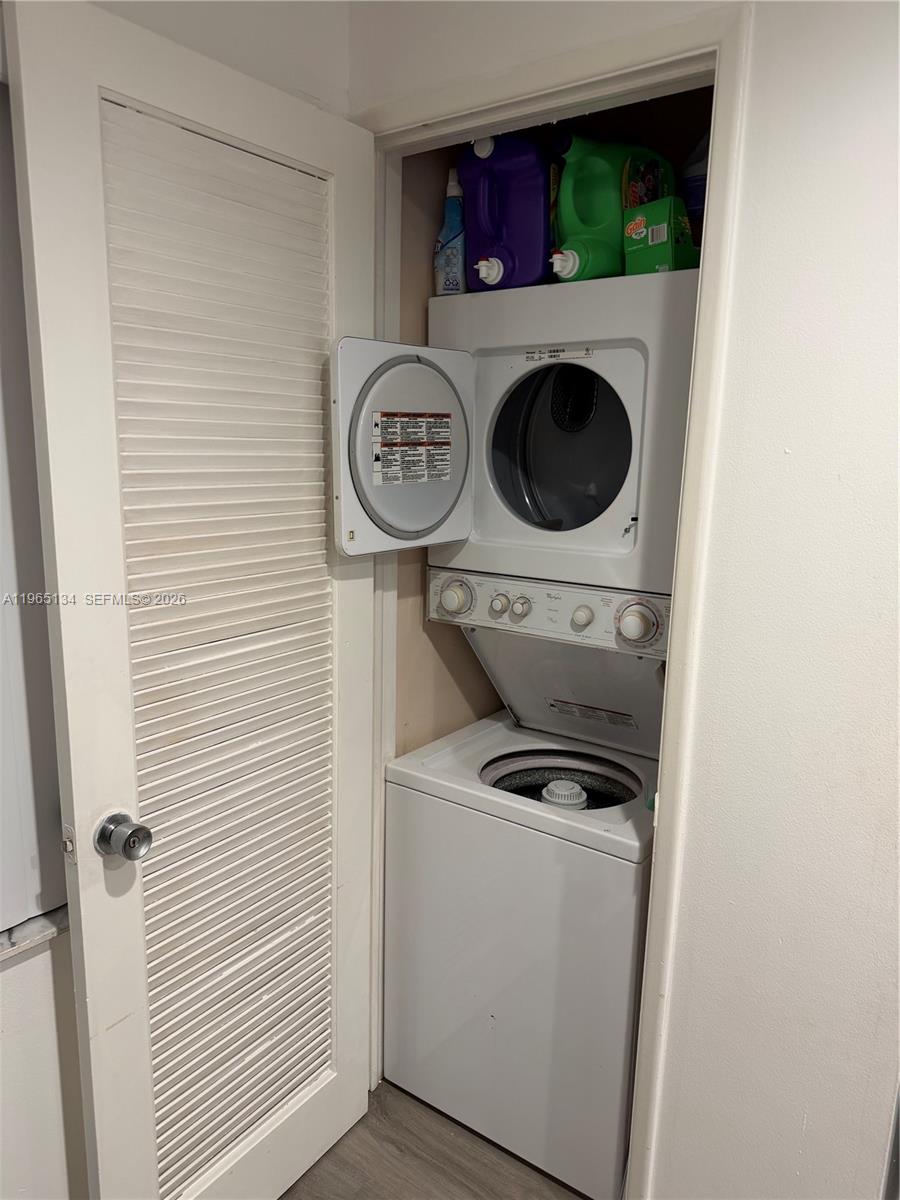 NO 102 PALM-AIRE COUNTRY - Residential