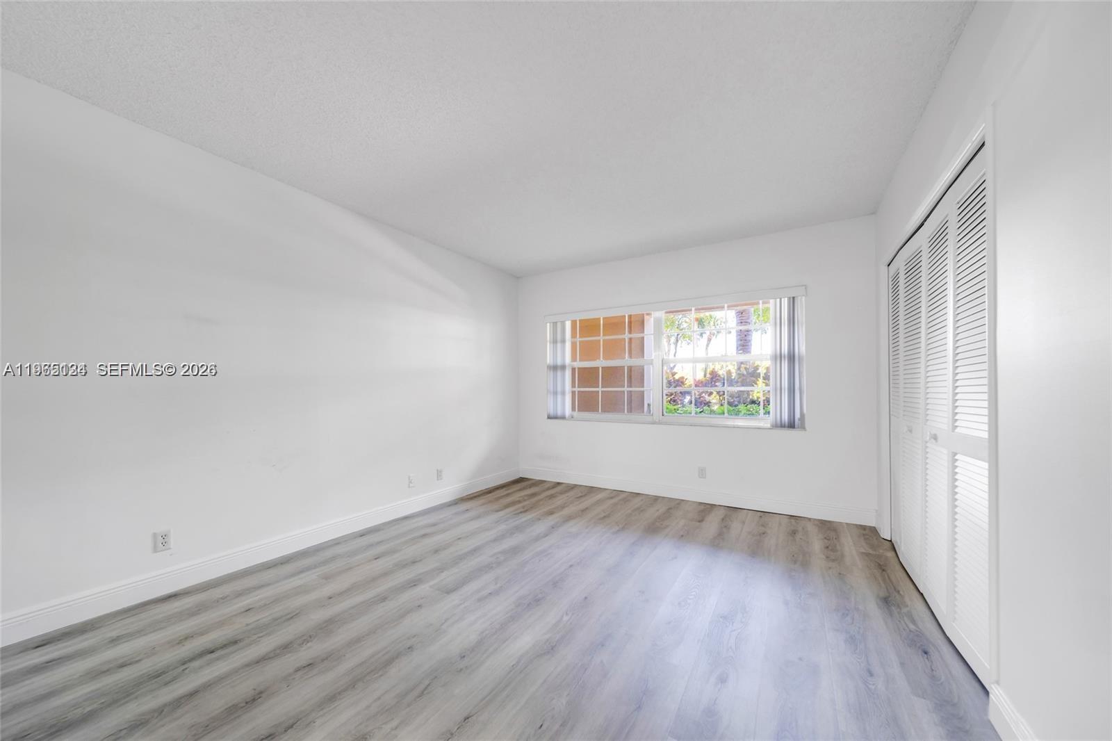 NO 102 PALM-AIRE COUNTRY - Residential