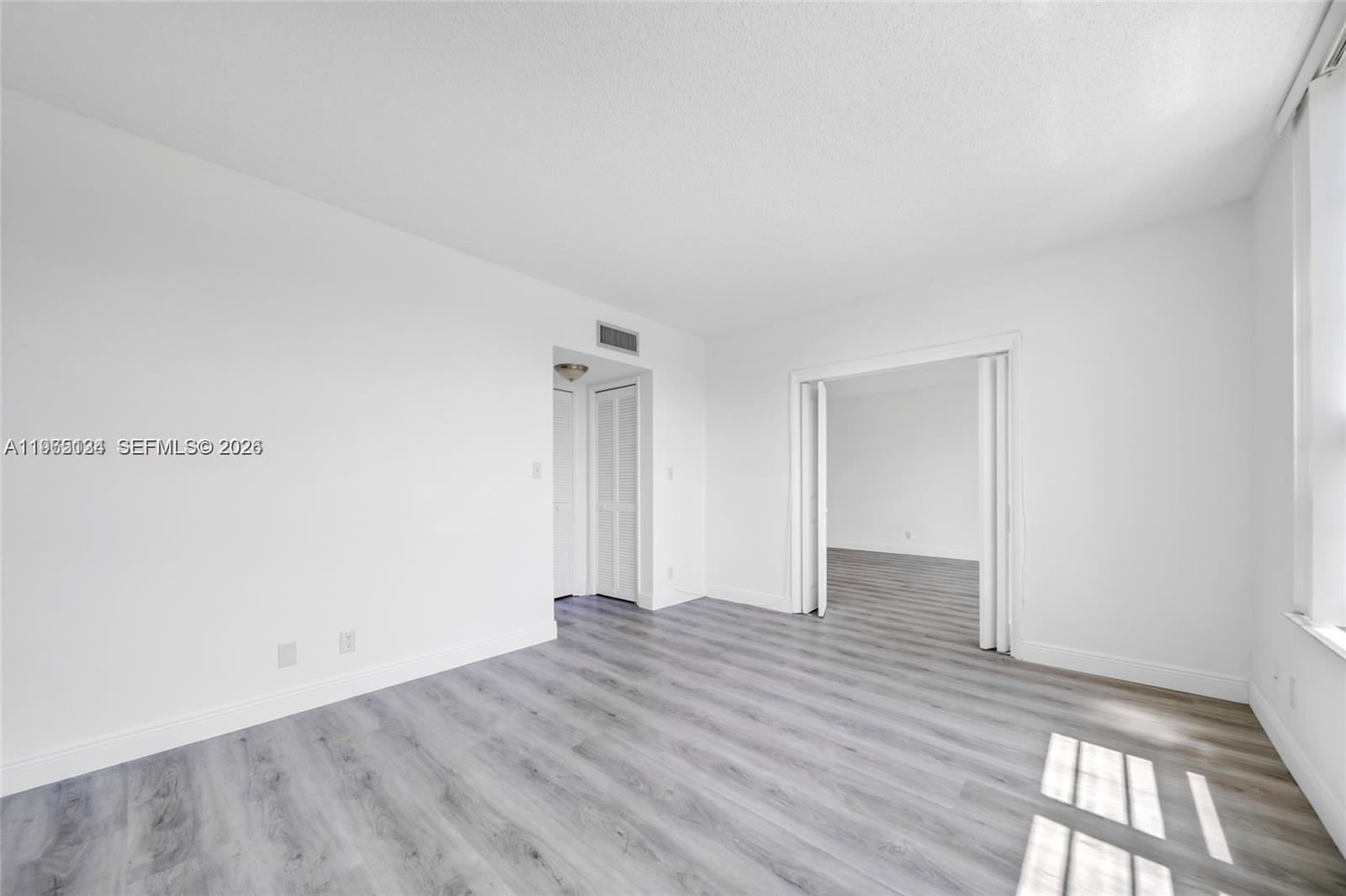 NO 102 PALM-AIRE COUNTRY - Residential