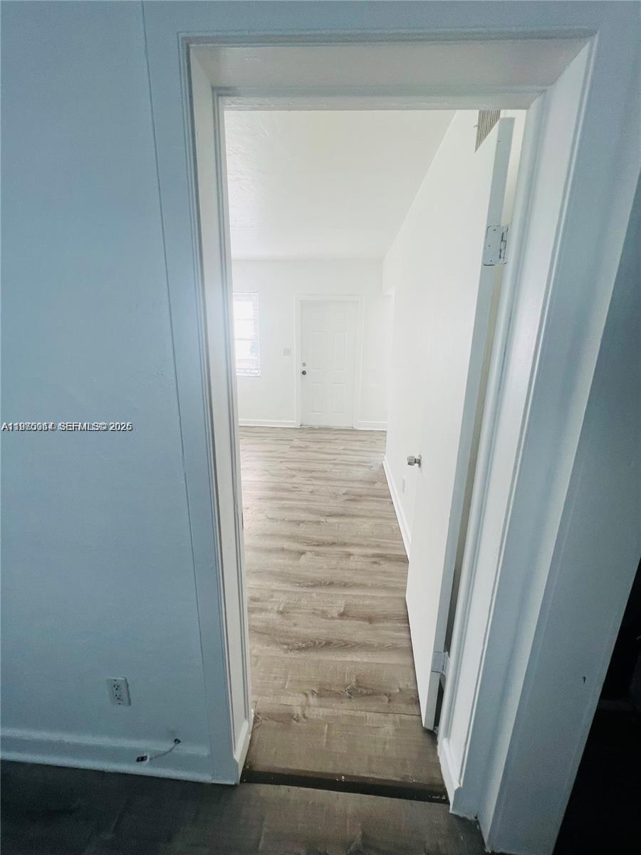 840 850 81 STREET CONDO - Residential Lease