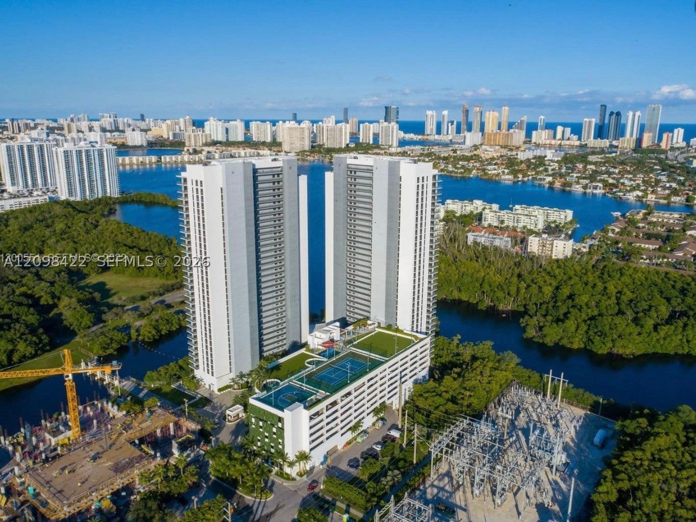 16385 Biscayne Blvd 1006
