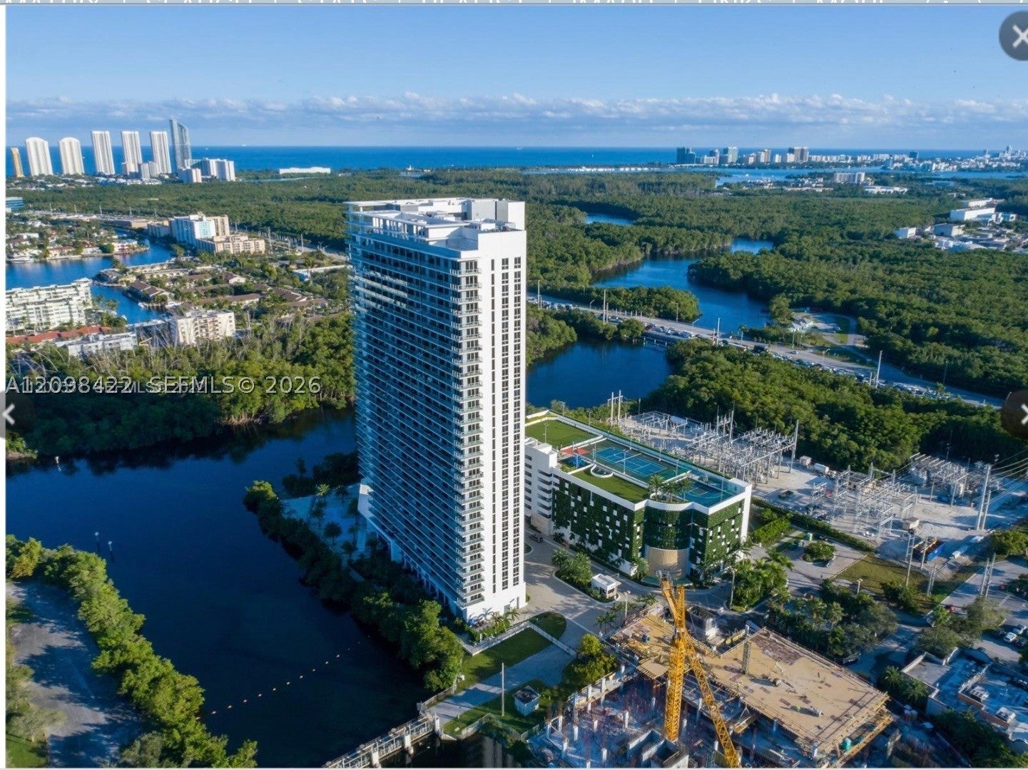 16385 Biscayne Blvd 1006