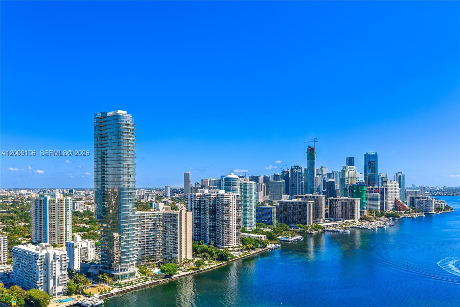 UNA Residences - Residential