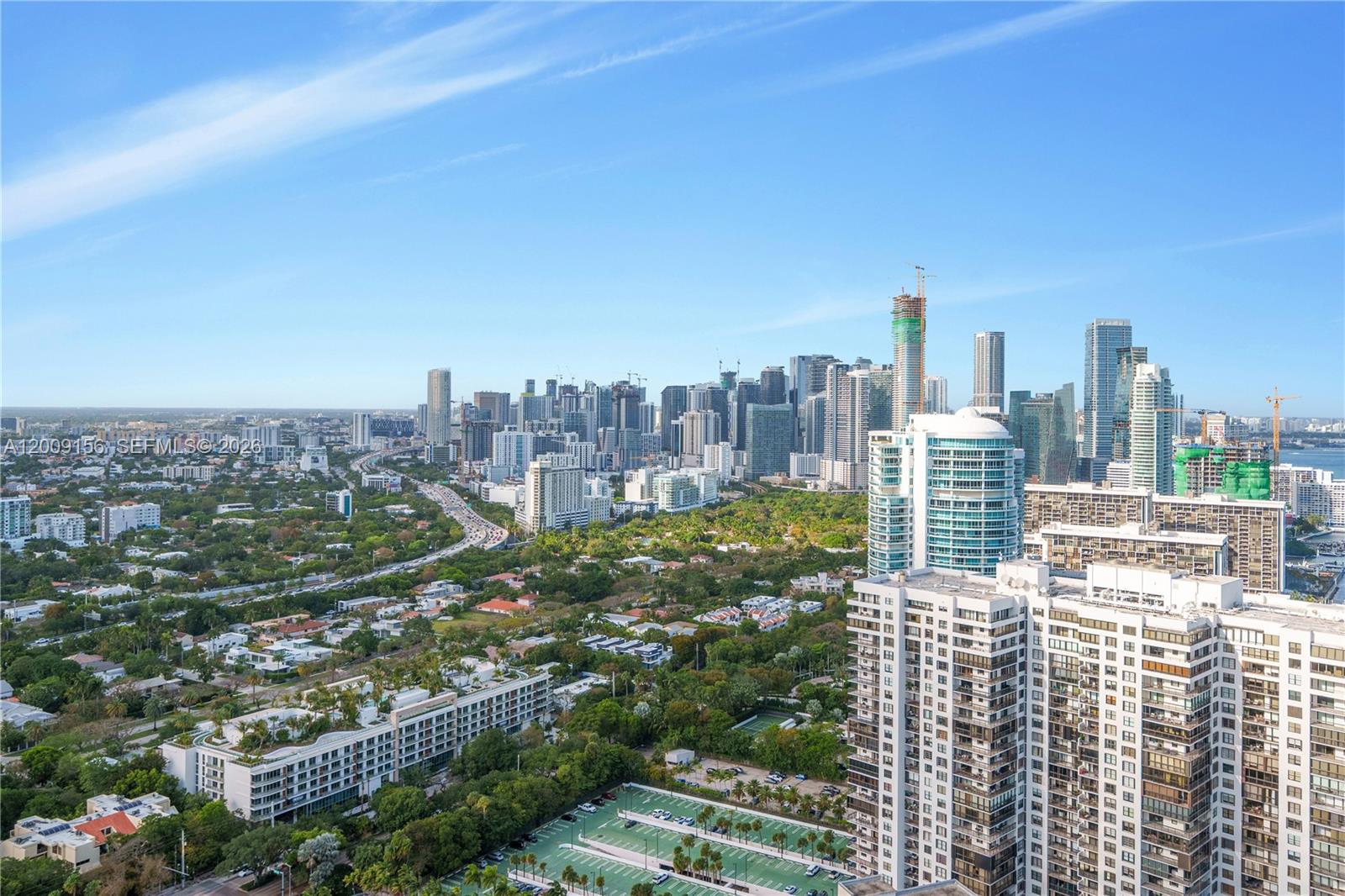 UNA Residences - Residential