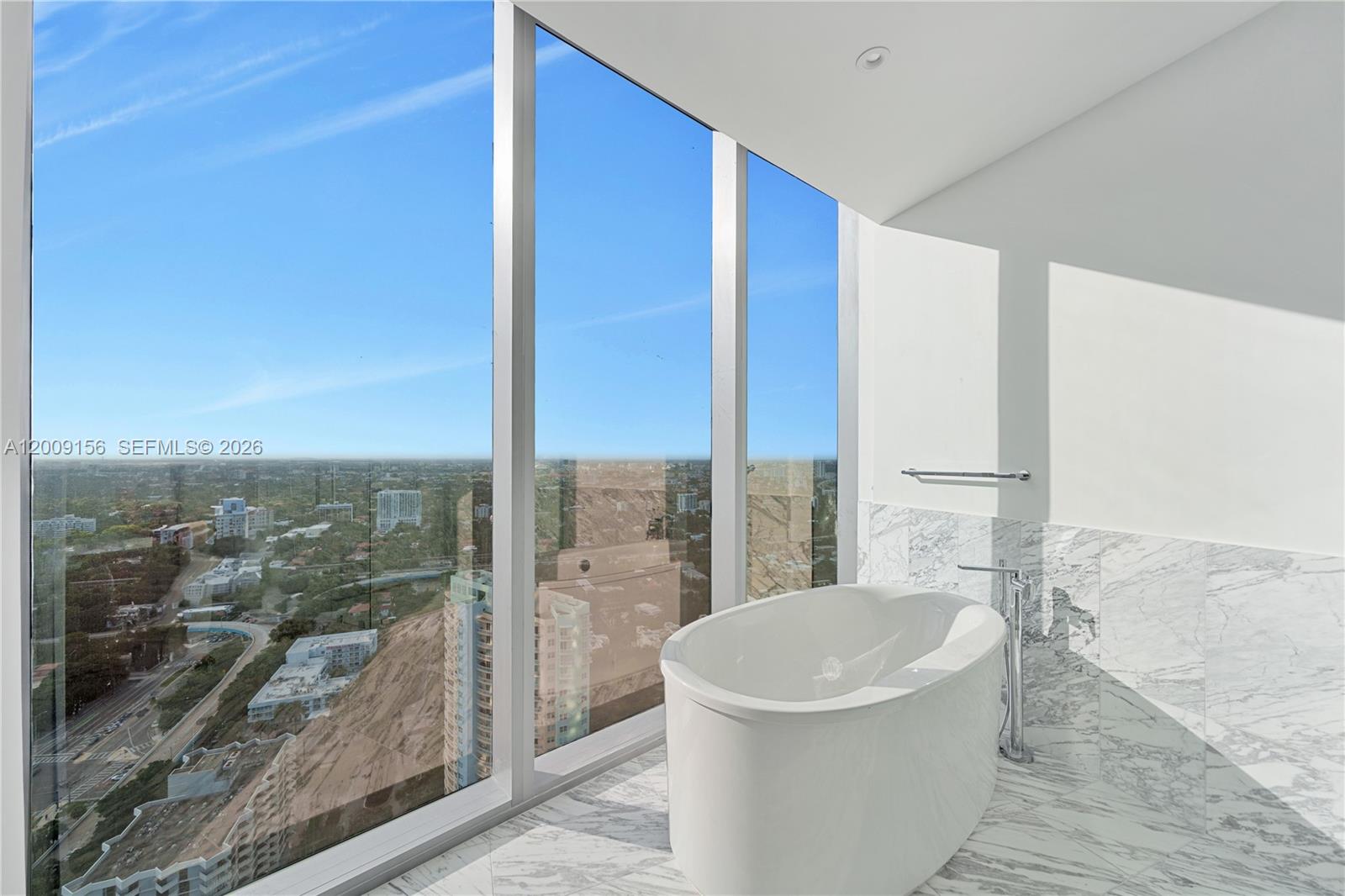 UNA Residences - Residential