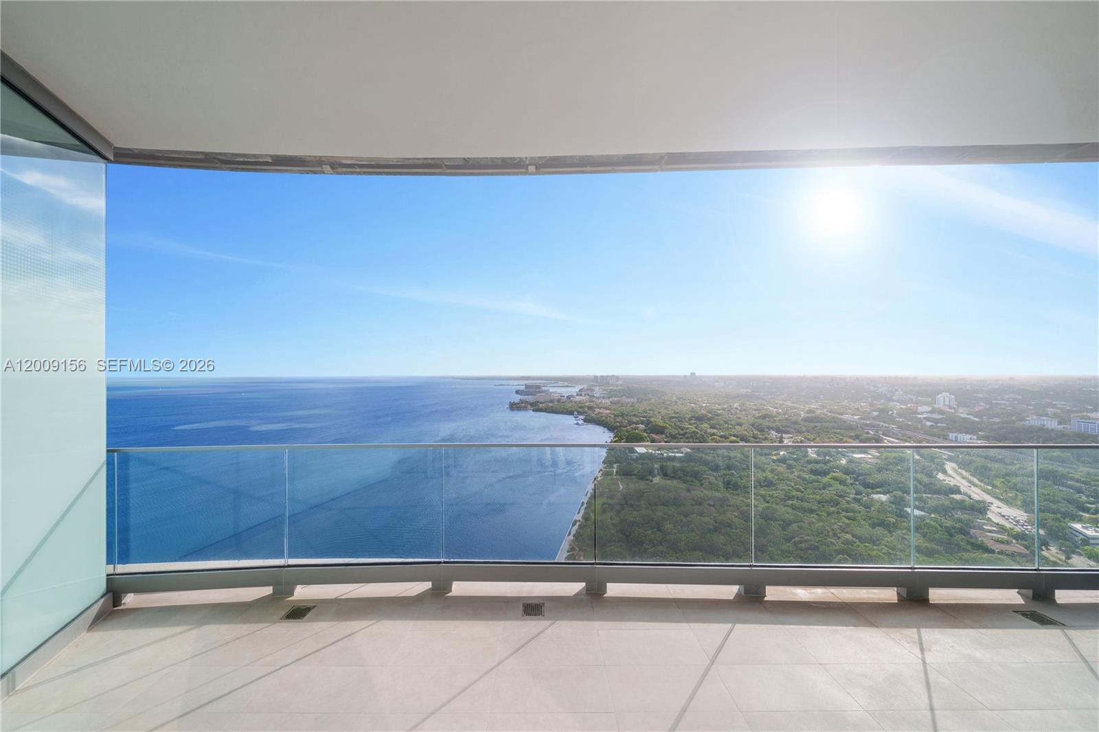 UNA Residences - Residential