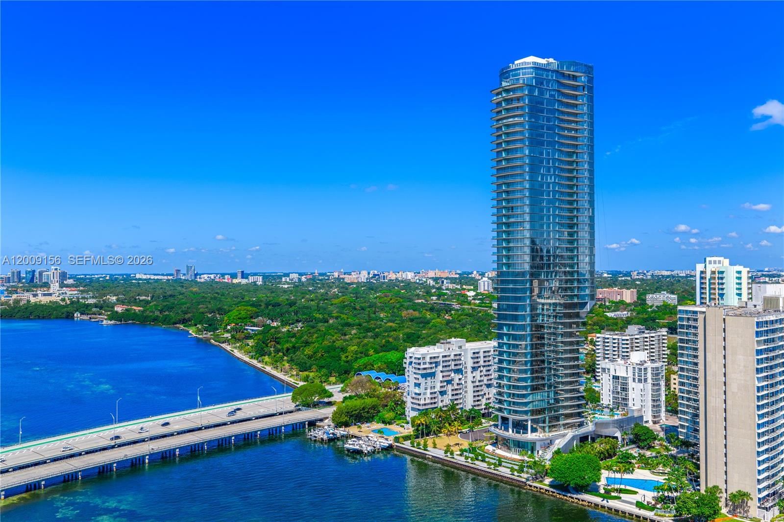 UNA Residences - Residential