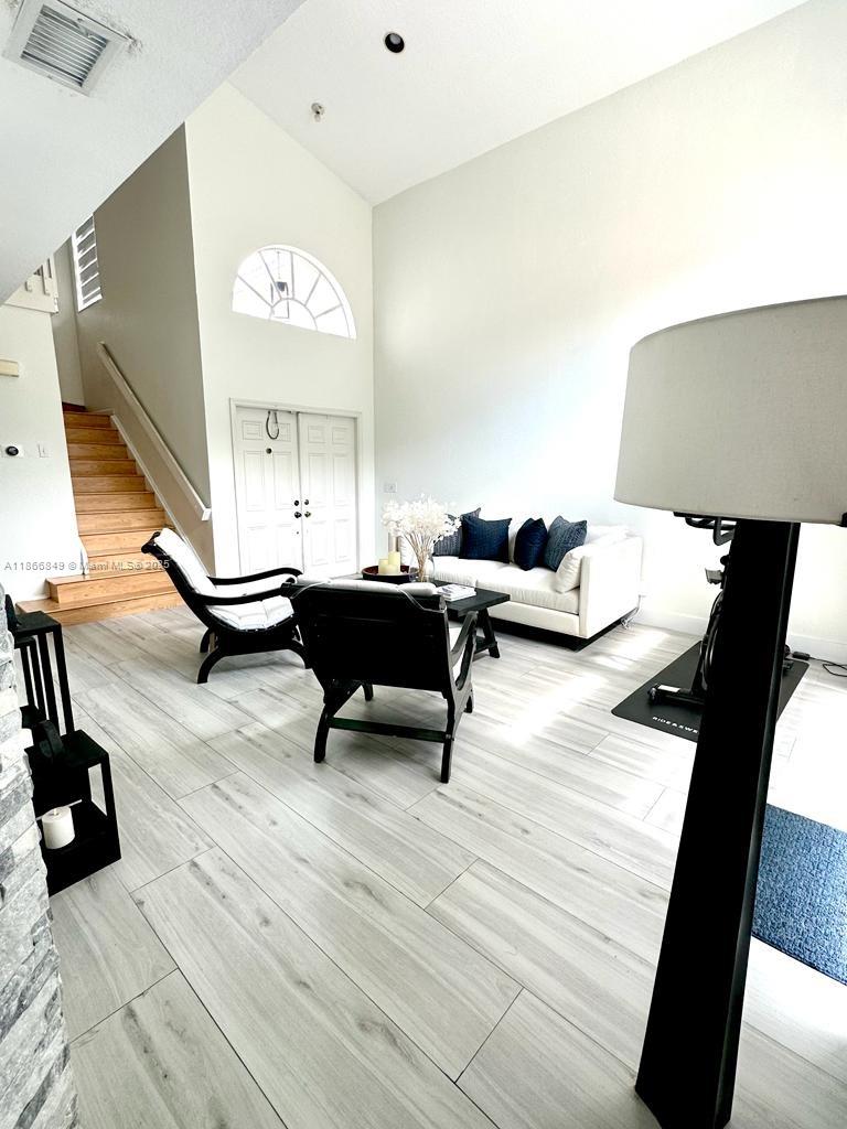 SILVER LAKES PHASE III - Residential Lease