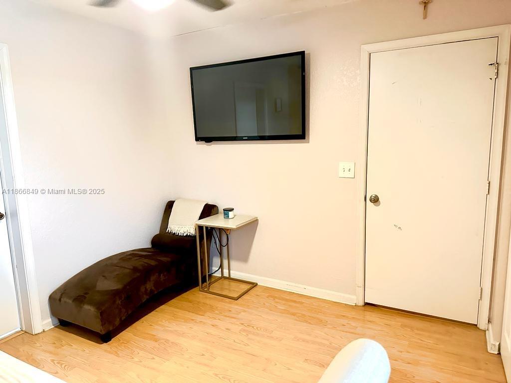 SILVER LAKES PHASE III - Residential Lease