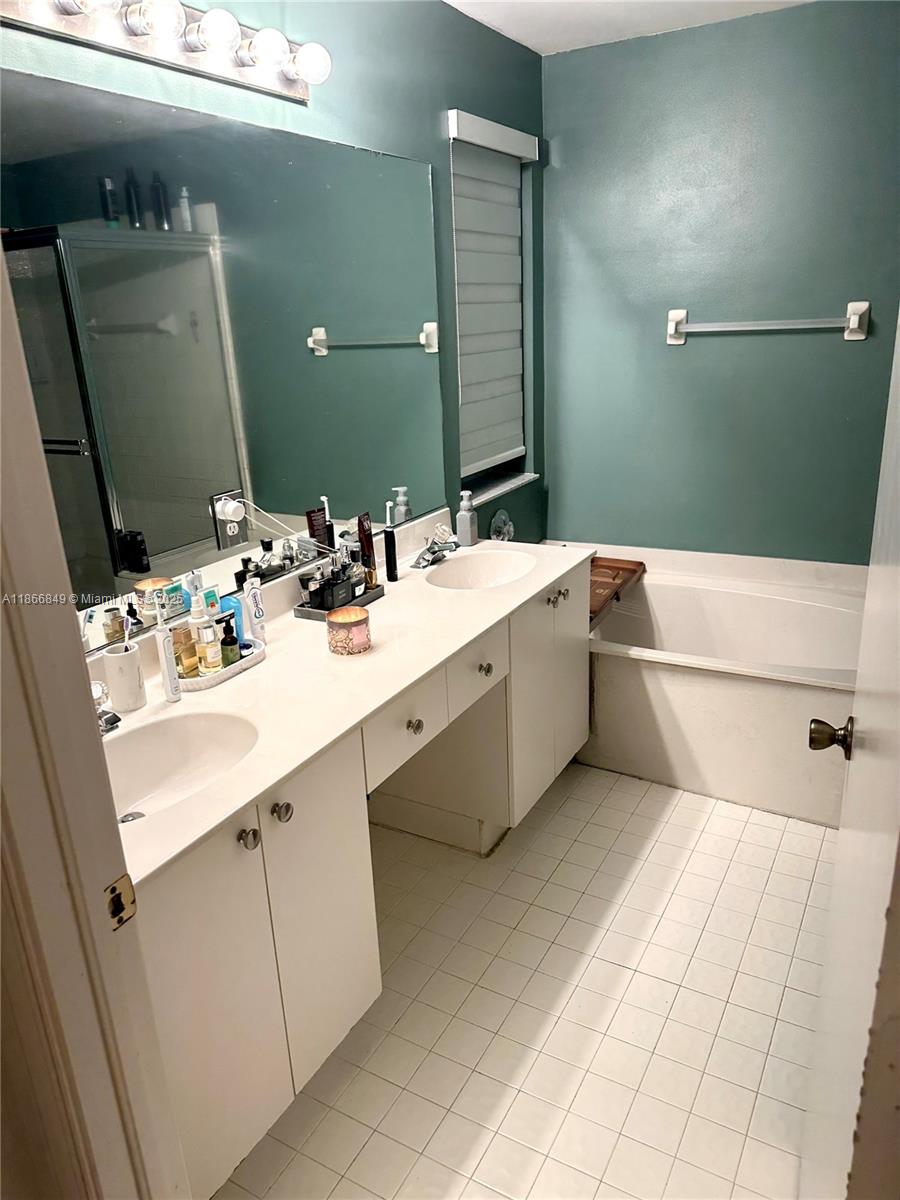 SILVER LAKES PHASE III - Residential Lease
