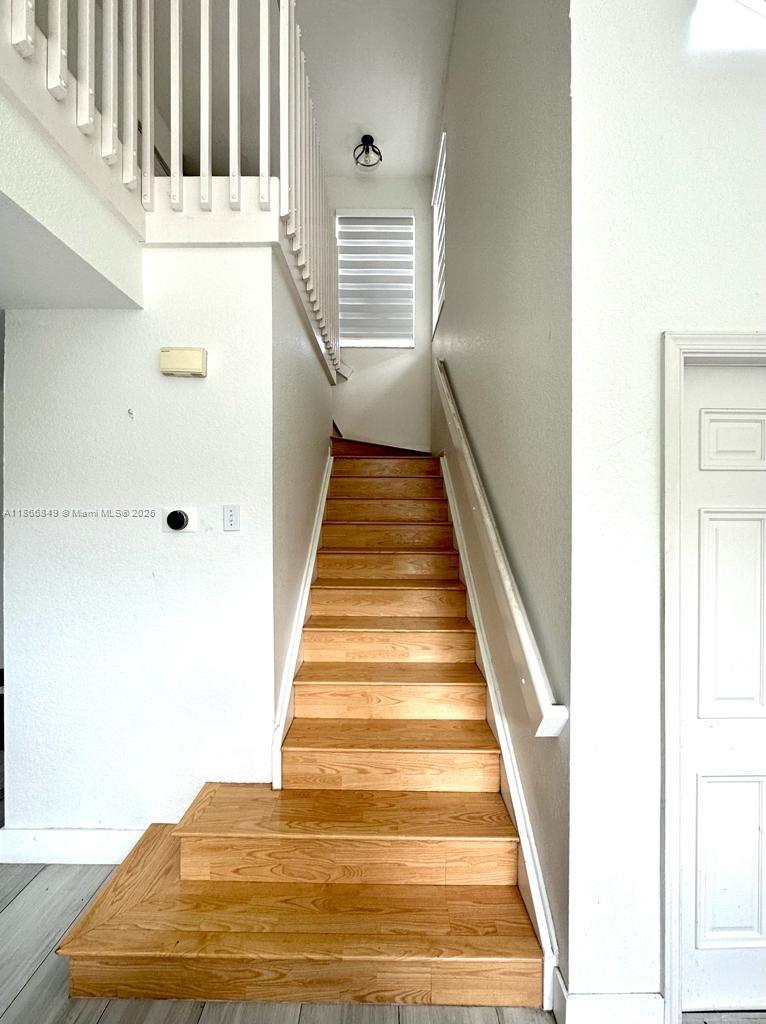 SILVER LAKES PHASE III - Residential Lease