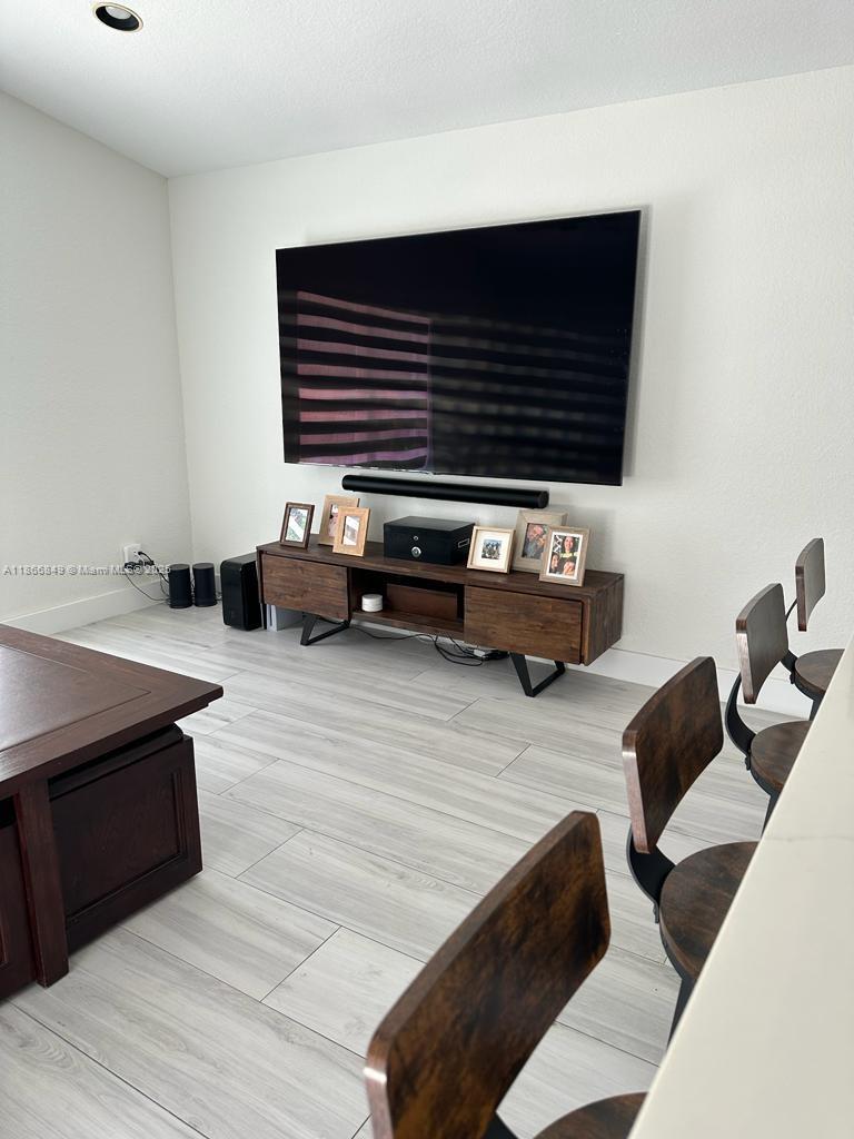 SILVER LAKES PHASE III - Residential Lease