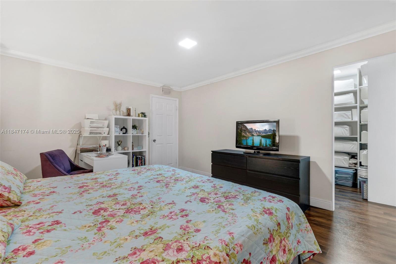 BLUE LAKE TOWNHOUSES COND - Residential