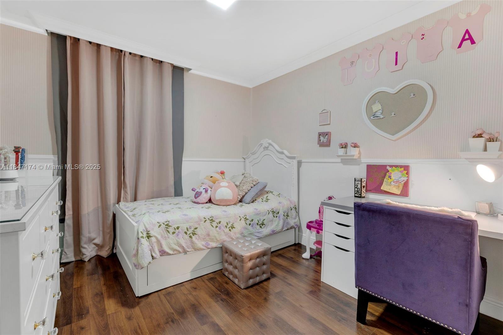 BLUE LAKE TOWNHOUSES COND - Residential