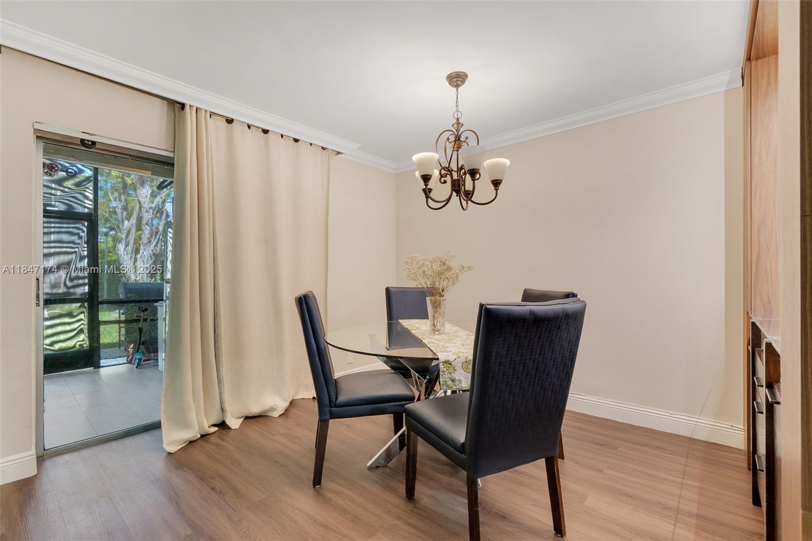 BLUE LAKE TOWNHOUSES COND - Residential