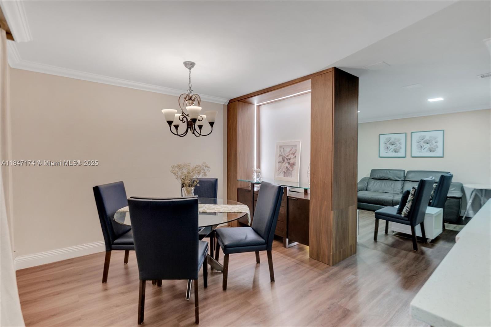 BLUE LAKE TOWNHOUSES COND - Residential