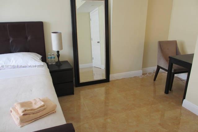 Unbeatable location right in the middle of Aventura. Beautiful views from this 1-1 from high floors , totally remodeled. SHORT TERM (min 6 Months) or LONG TERM is OK! This gorgeous unit has porcelain floors throughout , new bathroom, fully and tastefully furnished , open balcony with plenty of light coming in. Apartment comes with one free valet parking. There iare two tennis courts, 2 brand new pools, beautiful water views , convenience store, alteration store , hairdresser and Amazon package hub. Free shuttle stops by this building or walk to the restaurants, bank, grocery store within minutes..