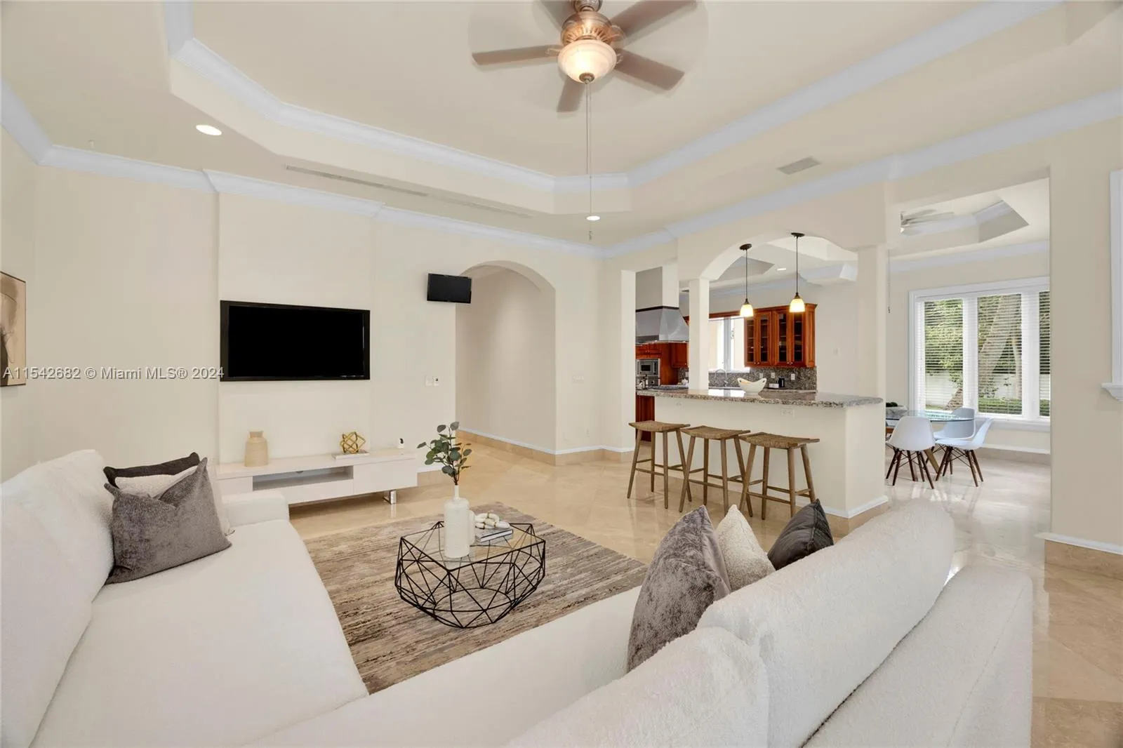 Miami, Florida 33155, United States, 6 Bedrooms Bedrooms, ,8 BathroomsBathrooms,Residential,Active,63747