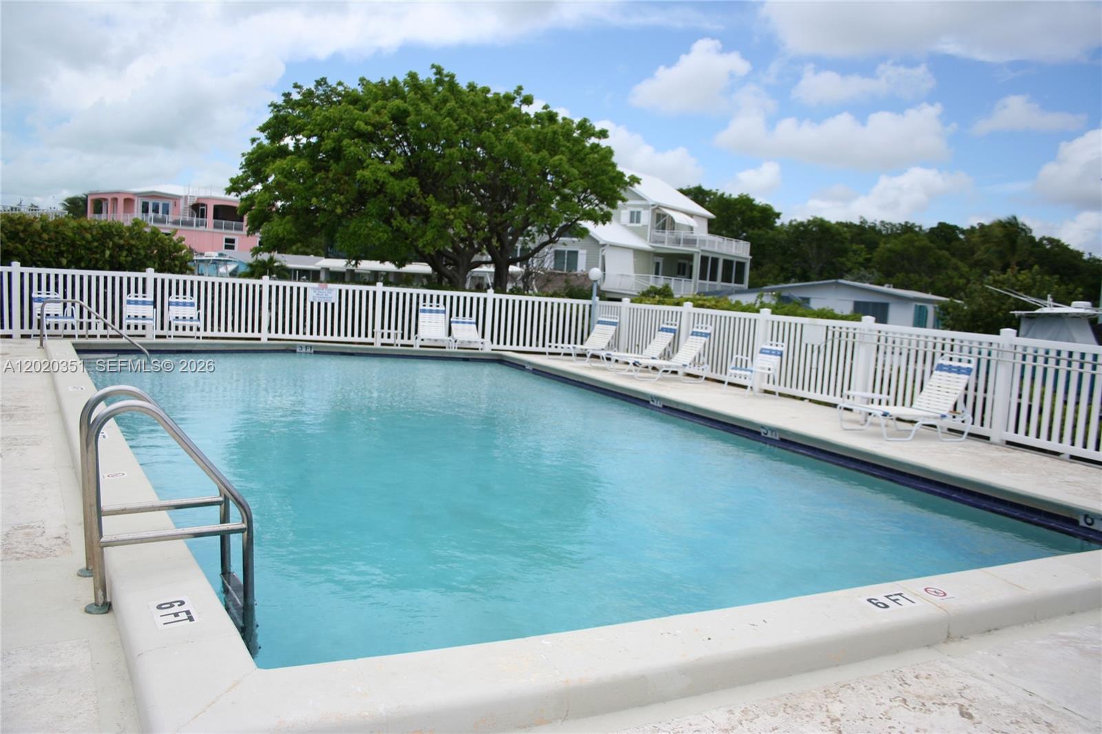 HARBORAGE, THE - Residential