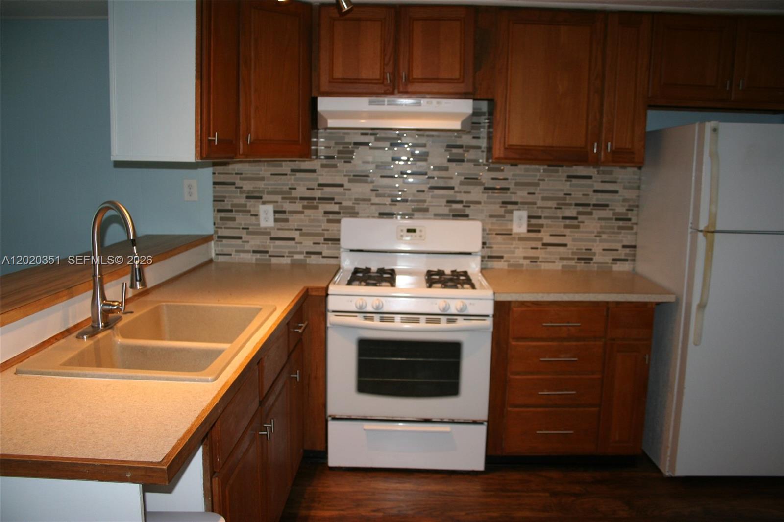 HARBORAGE, THE - Residential