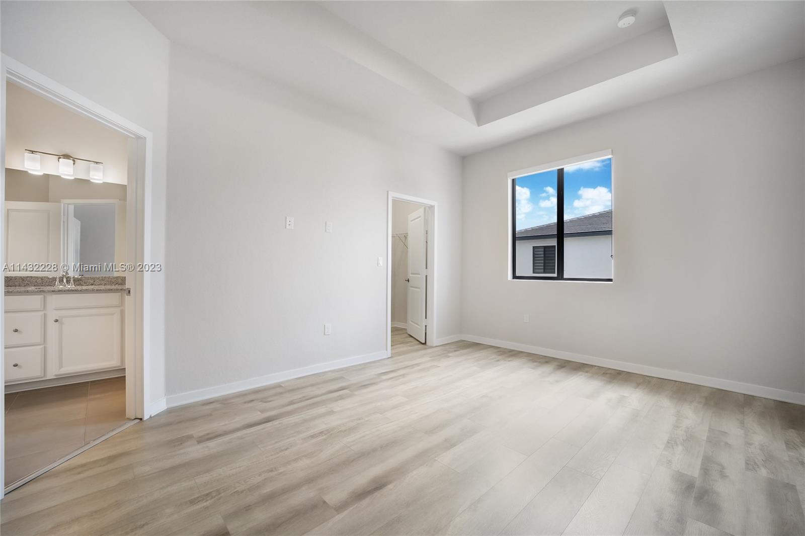 MC RESIDENTIAL - Residential Lease