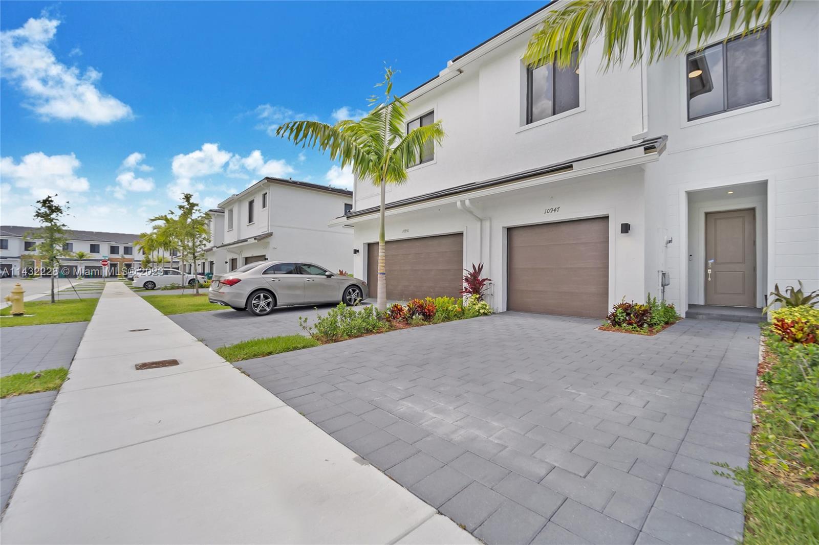 MC RESIDENTIAL - Residential Lease