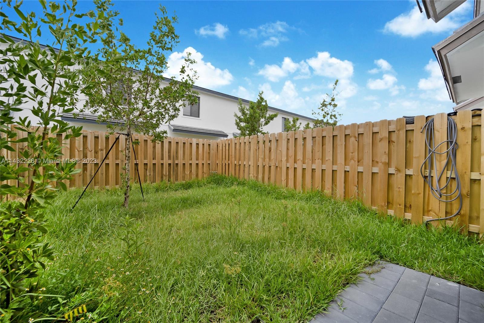 MC RESIDENTIAL - Residential Lease