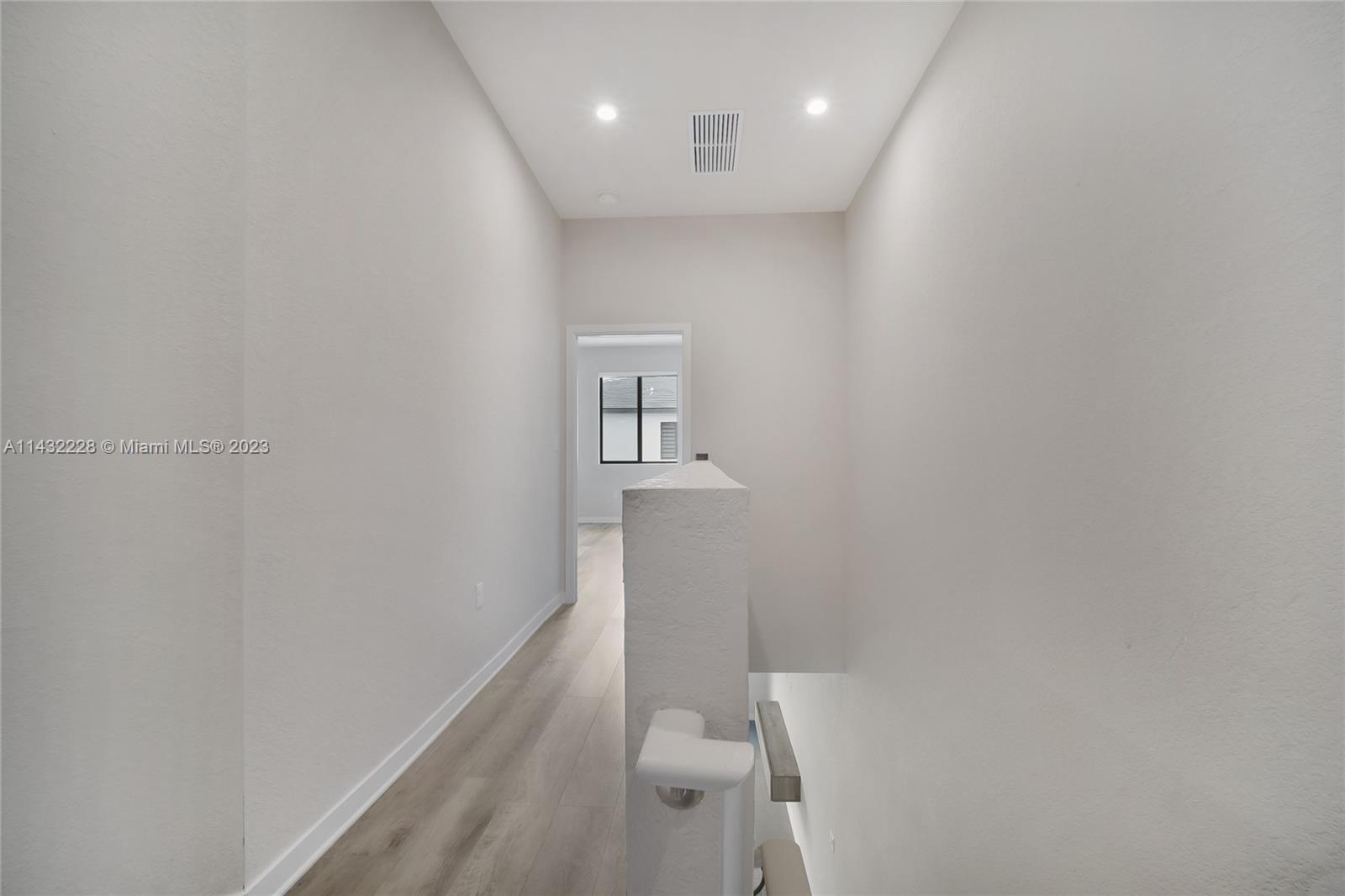 MC RESIDENTIAL - Residential Lease